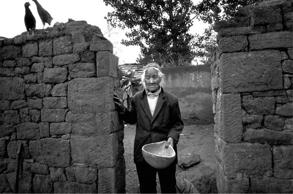 'Homeland Old Days': People and their lives in rural China