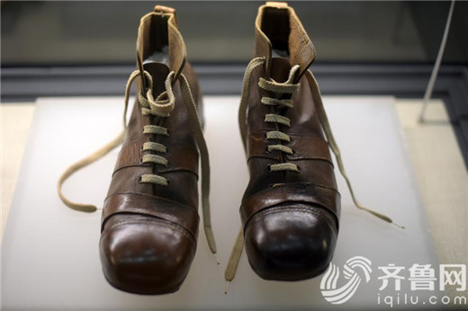 UK soccer memorabilia exhibited in Shandong