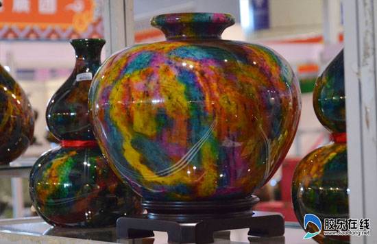 Folk arts and crafts expo opens in Yantai