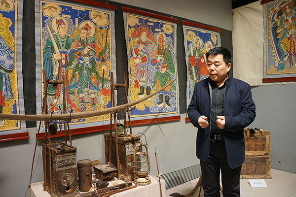 Shandong company showcases folk handicrafts in Beijing