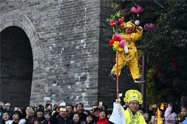Folk performance held in Shandong to greet new year