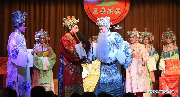 Opera troupe gives free performance for villagers in Shandong