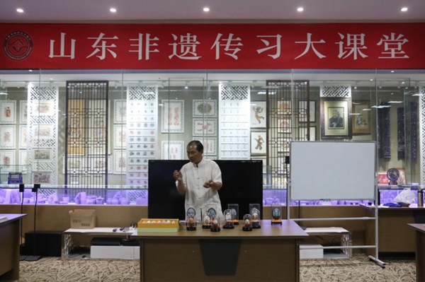 Shandong intangible cultural heritage classroom: the art of egg carving