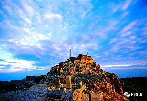 Wang Dequan: a long-time photographer of Mount Tai