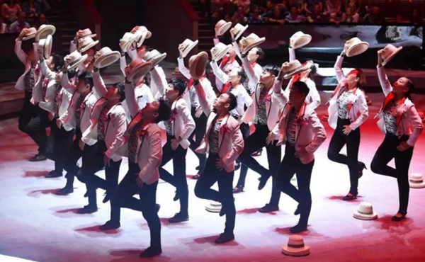 Shandong Acrobatic Troupe bags awards at world circus festival