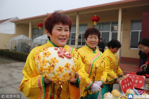Steamed bun making competition held in Rizhao