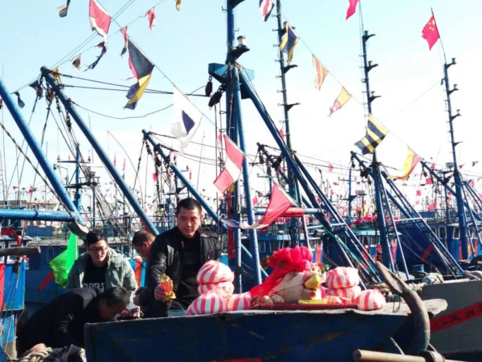 Fish Lantern Festival showcases coastal culture in Yantai