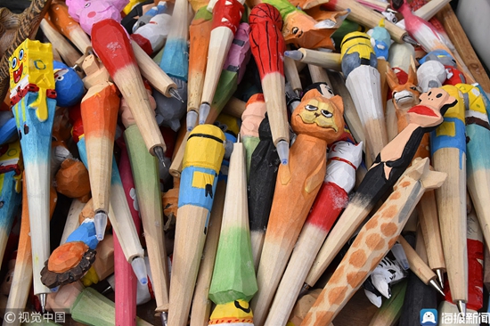 Decades-old crafts displayed at Weifang temple fair
