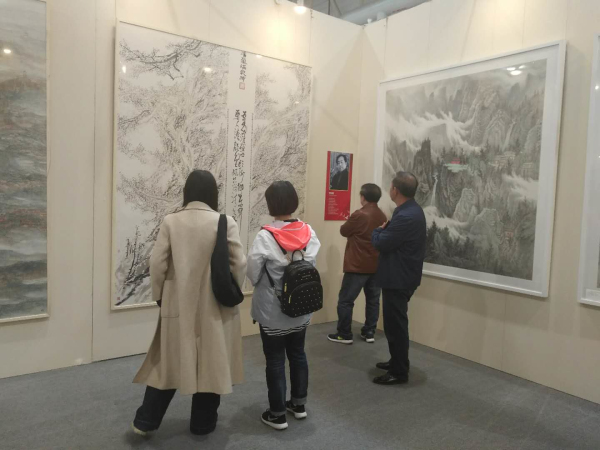 Chinese traditional artworks shine in Weifang