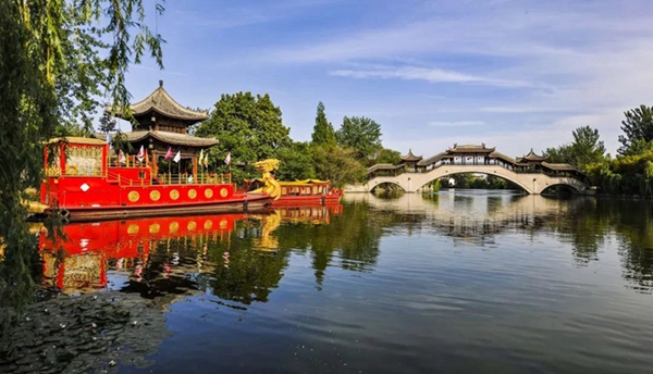 Enjoy your leisure time in Taierzhuang ancient town