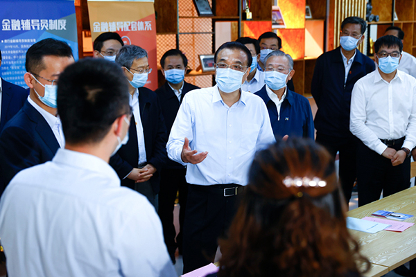 Premier Li stresses boosting market vitality