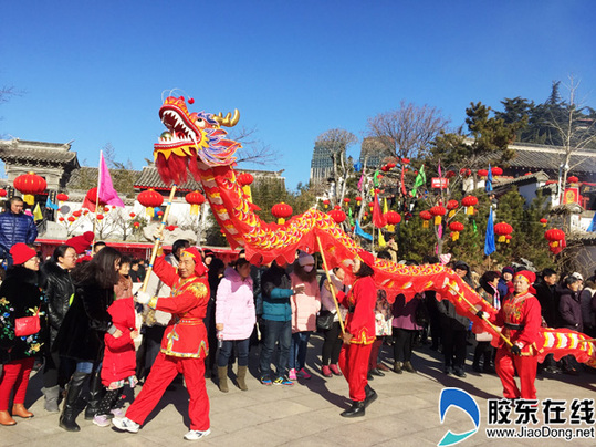 Yuhuangding Temple Fair attracts 145,700 visitors
