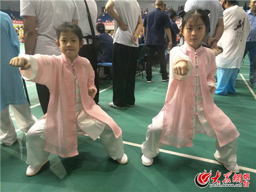 Wushu lovers show off prowess in Yantai