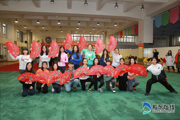 Malaysian youth of Chinese descent visit Yantai