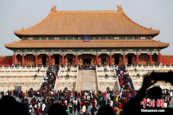 How people spend Spring Festival across China