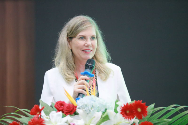 International wine expo opens in Yantai