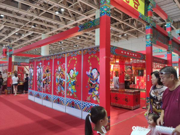 Folk arts, crafts expo opens in Yantai