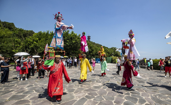 Folk cultural performances staged in Yantai