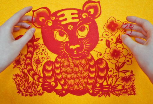 Traditional Chinese paper-cutting art welcomes Year of the Tiger