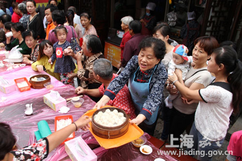 Jiading<EM> xiaolongbao</EM> restaurant wins honor