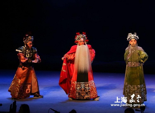 Peking Opera comes to Jiading