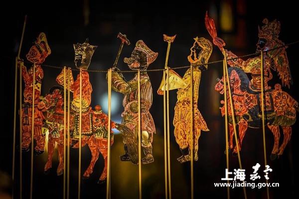 Century-old shadow-puppetry troupe dazzles in Jiading