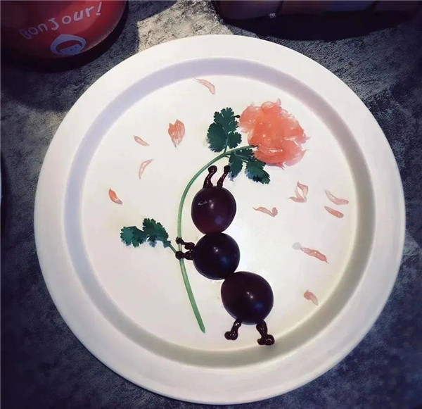 Art meets nutrition in fruit platters for children