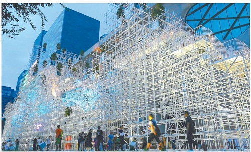 Futuristic eco-arts festival opens in Pudong