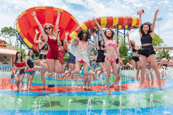 Water carnival at Shanghai Playa Maya Water Park