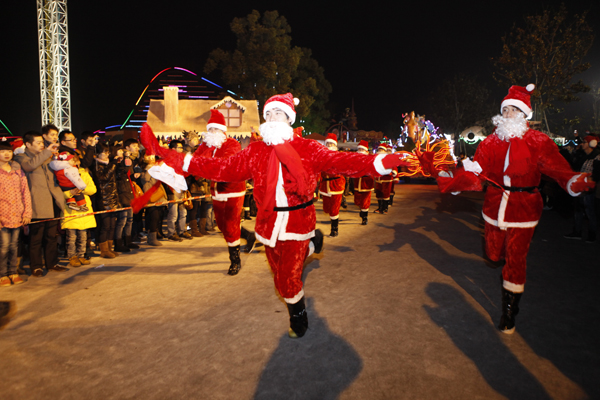 Happy Valley gets into Christmas spirit