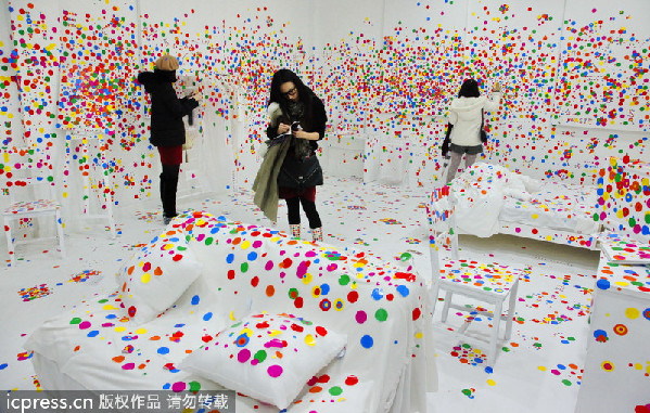 Japanese artist lights up Shanghai