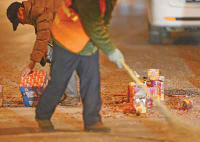 Pollution fears dampen fireworks sales