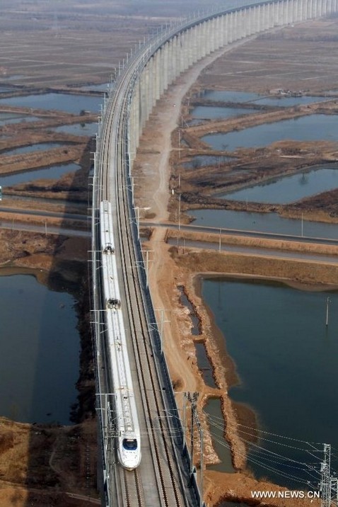 Segment of Datong-Xi'an railway line in Shaanxi under debugging