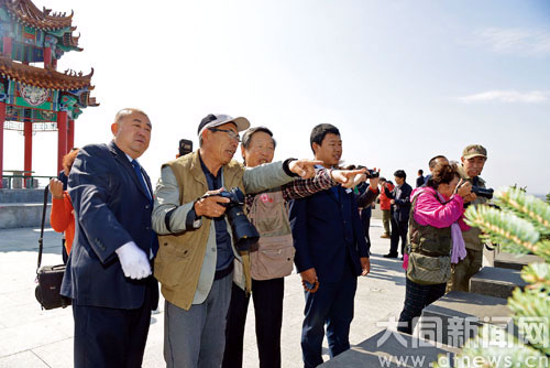 Shanxi volunteers give the elderly a hand