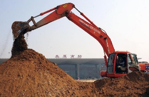 Taiyuan new South Railway Station approaches completion