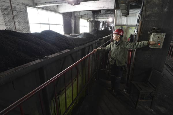 Falling coal prices cast shadow over producing regions