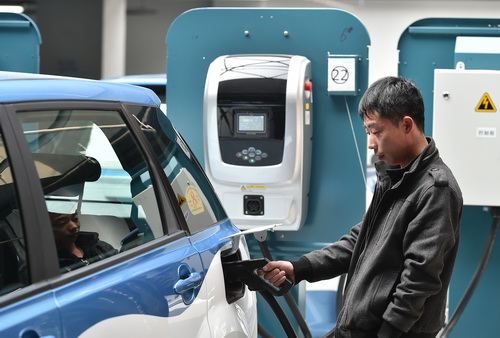 Electric taxis on the roads in Taiyuan