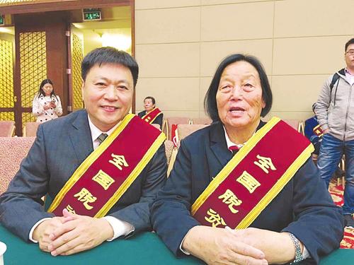 Shanxi delegates honored for poverty alleviation