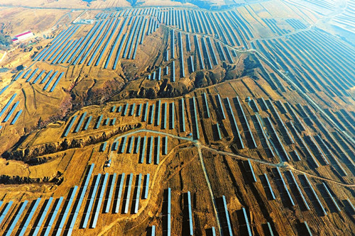 Datong boosts photovoltaic industry at wasteland