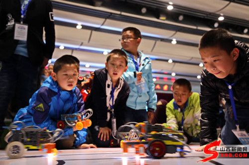 Robotics contest attracts Shanxi adolescents