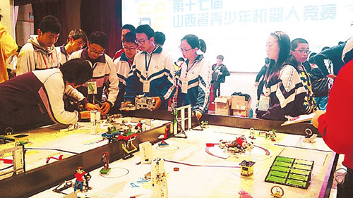 Robotics contest attracts Shanxi adolescents