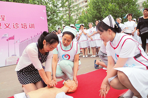 Shanxi aims to save lives with CPR