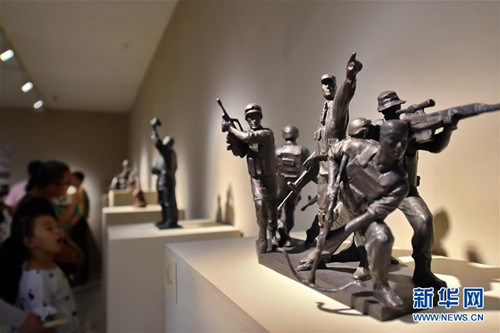 Military-themed sculptures on display in Taiyuan