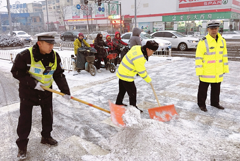 Shanxi embraces first big snowfall of the year