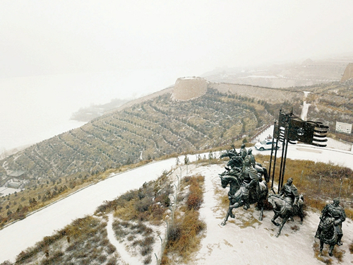 Snow covers Great Wall in Pianguan county