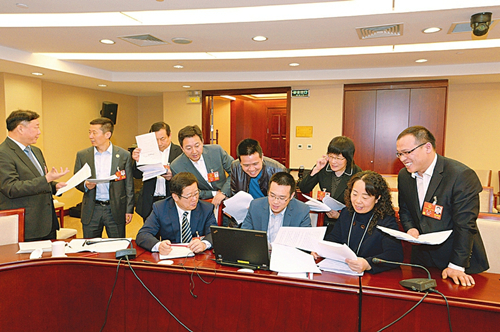 Shanxi deputies submit six NPC motions