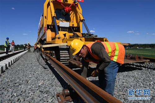 Datong-Zhangjiakou Railway under construction in Shanxi