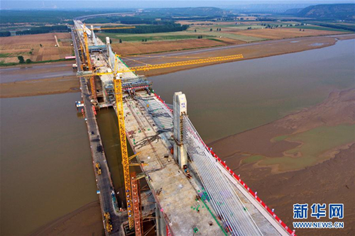 Interprovincial Yellow River Bridge nears completion