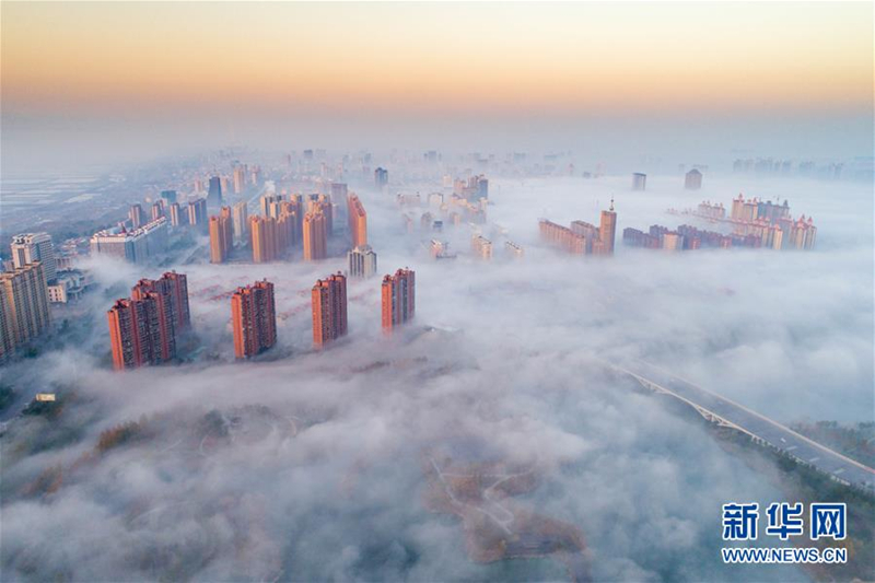 Advection fog blankets Yuncheng