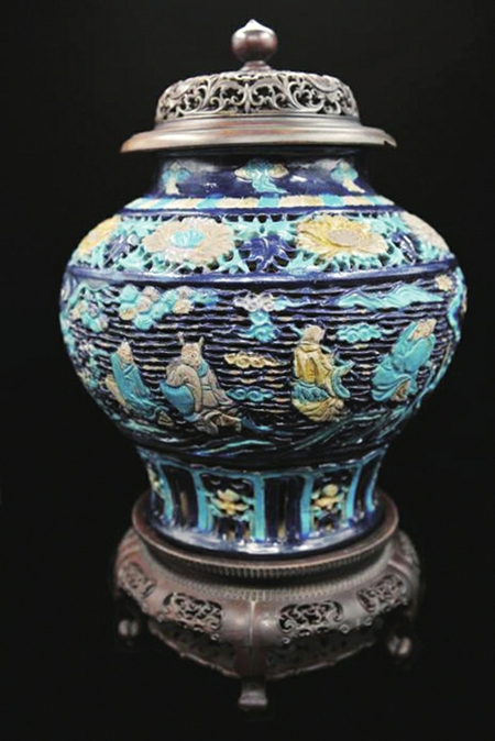 Color glaze ceramics unveiled in Taiyuan